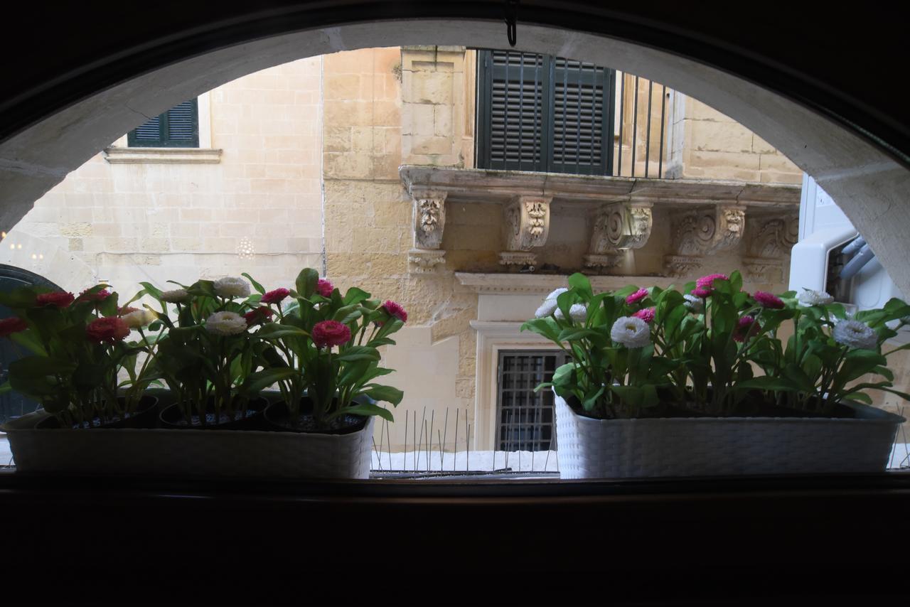 Cadelli Luxury Suite & Apartments Lecce Exterior foto